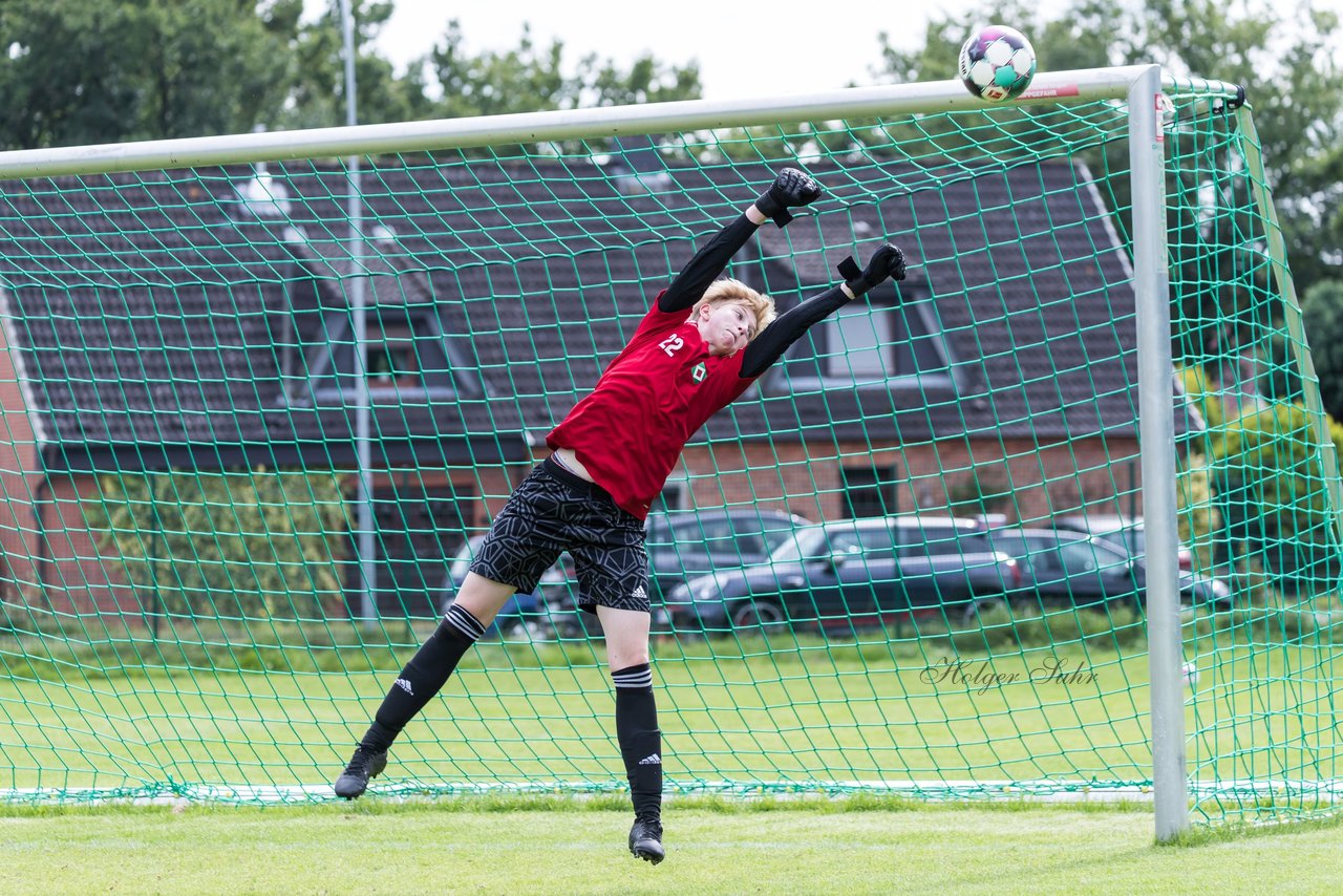 Bild 53 - F SV Boostedt - SV Fortuna St. Juergen : Ergebnis: 2:1